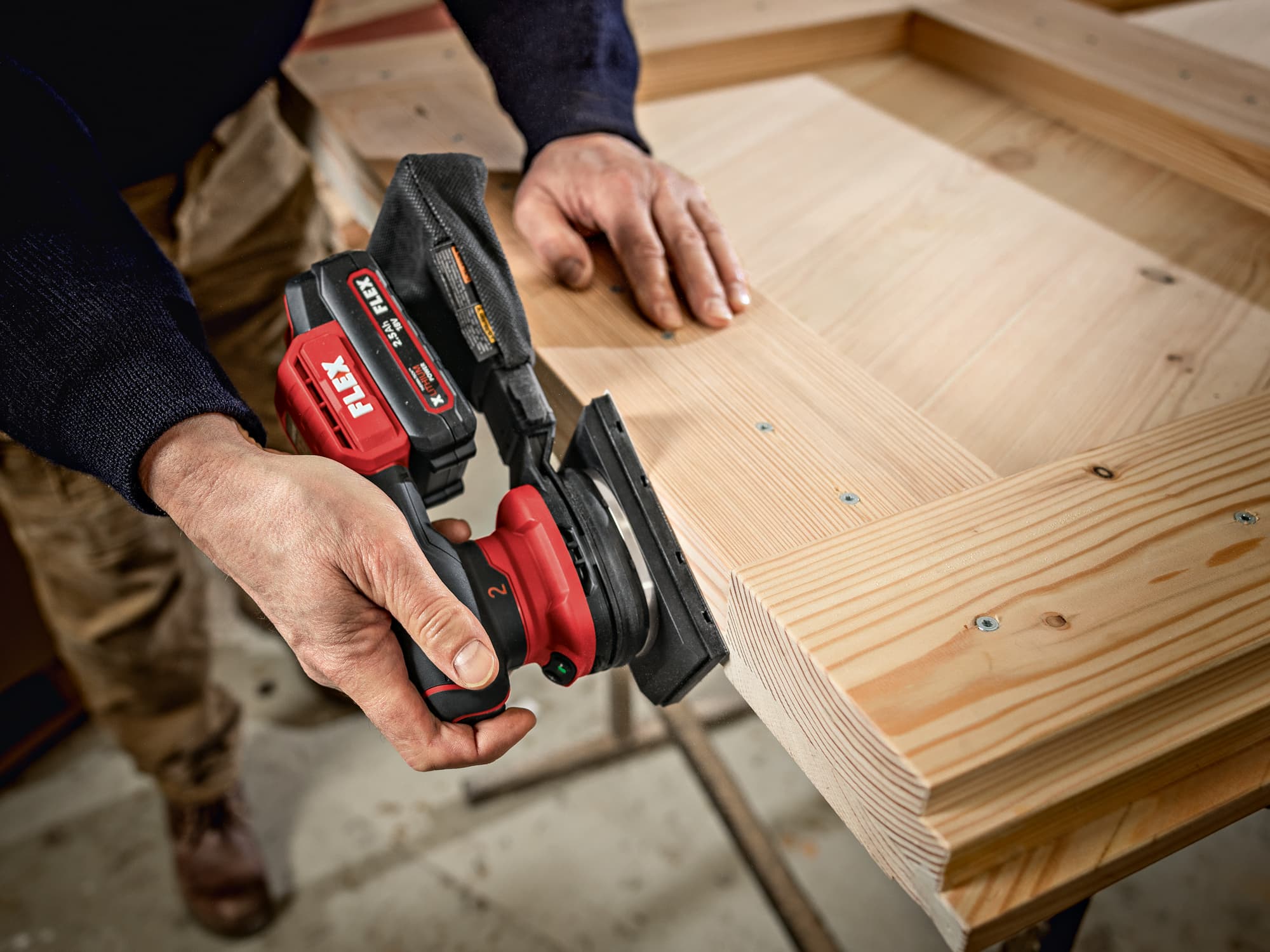 Holztüre schleifen mit FLEX Schwingschleifer mit Drehzahlregelung